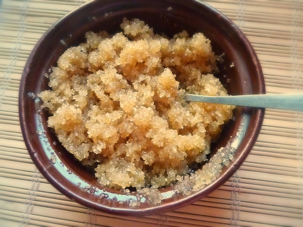Beauty Homemade Body Scrub with organic lavender honey