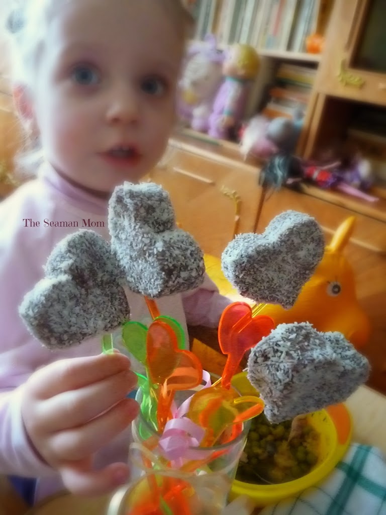 Valentine's Day Homemade Heart Shaped Chocolate Lollipops Valentine's Day Homemade Heart Shaped Chocolate Lollipops